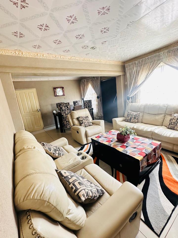 2 Bedroom Property for Sale in Etwatwa Gauteng