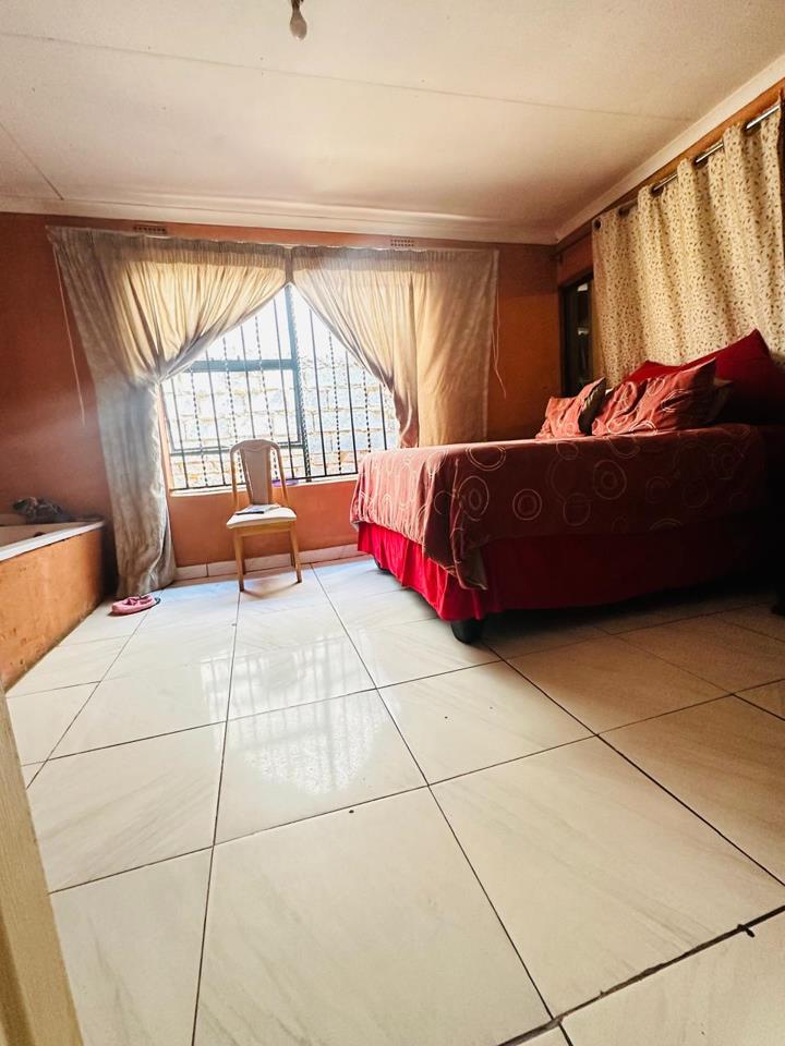 2 Bedroom Property for Sale in Etwatwa Gauteng