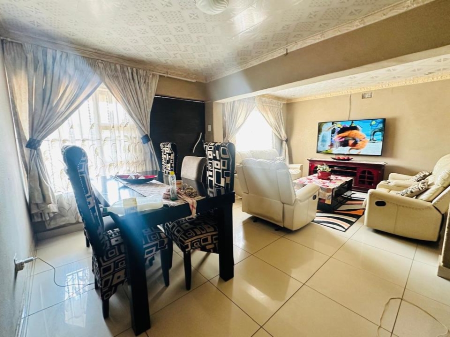 2 Bedroom Property for Sale in Etwatwa Gauteng