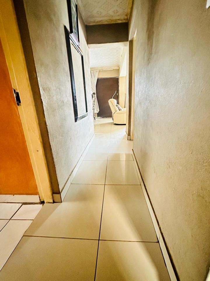 2 Bedroom Property for Sale in Etwatwa Gauteng