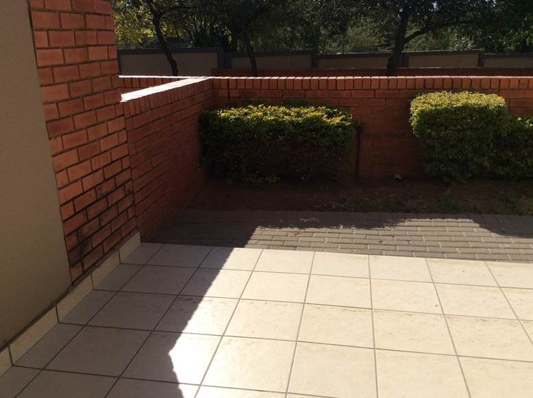 To Let 2 Bedroom Property for Rent in Kosmosdal Gauteng