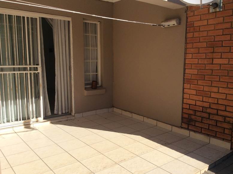 To Let 2 Bedroom Property for Rent in Kosmosdal Gauteng