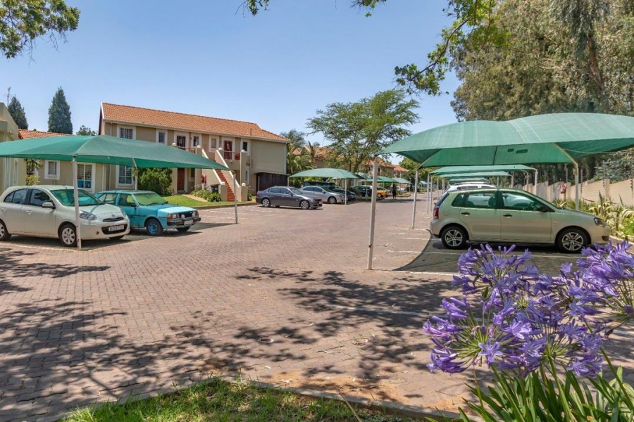 2 Bedroom Property for Sale in Douglasdale Gauteng