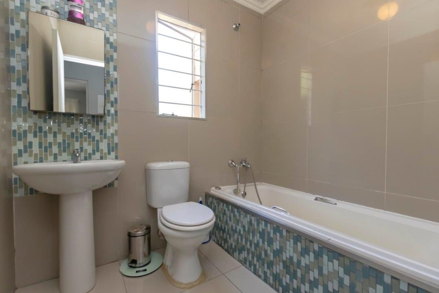 2 Bedroom Property for Sale in Douglasdale Gauteng