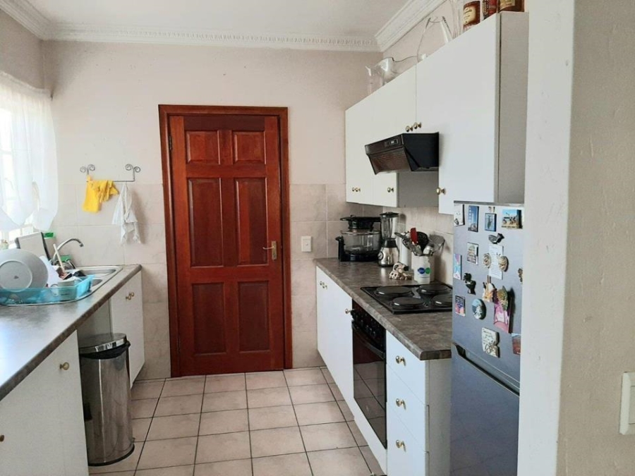 To Let 2 Bedroom Property for Rent in Bryanston Gauteng