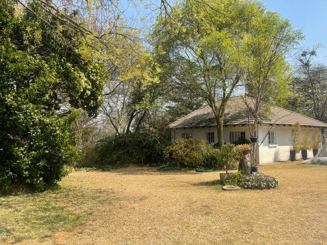 To Let 2 Bedroom Property for Rent in Bryanston Gauteng