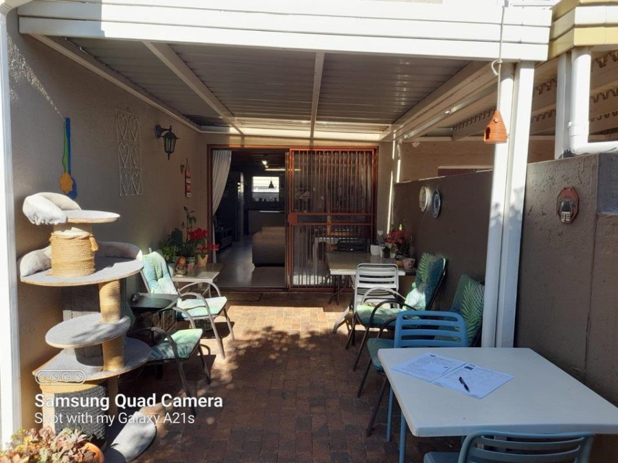 3 Bedroom Property for Sale in Allens Nek Gauteng