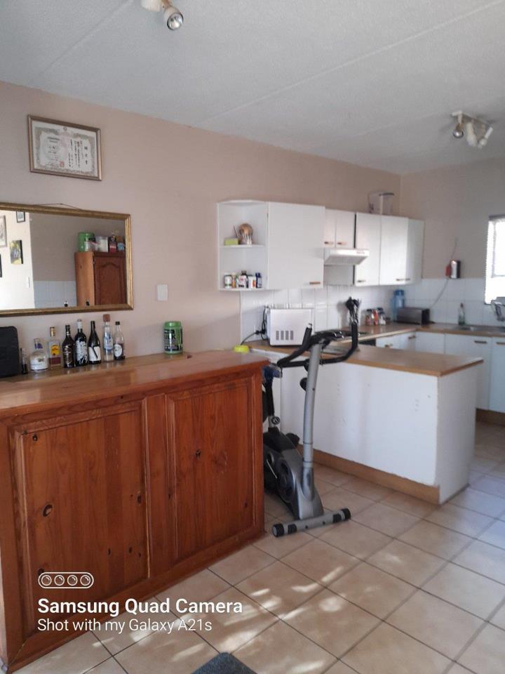 3 Bedroom Property for Sale in Radiokop Gauteng