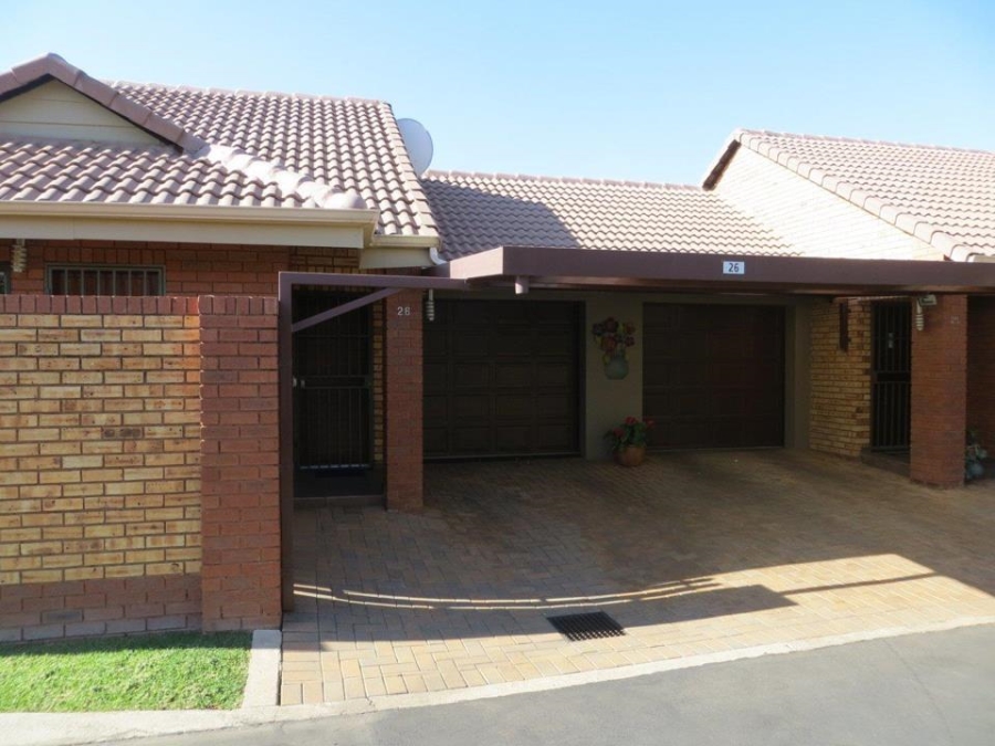 2 Bedroom Property for Sale in Featherbrooke Hills Retirement Gauteng