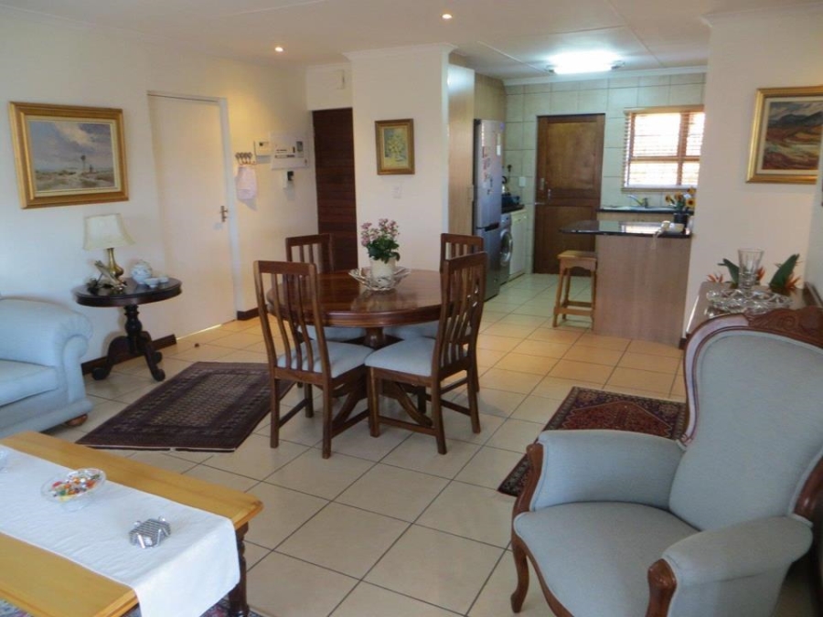 2 Bedroom Property for Sale in Featherbrooke Hills Retirement Gauteng