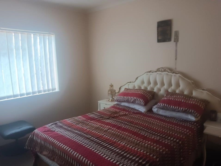 4 Bedroom Property for Sale in Witpoortjie Gauteng