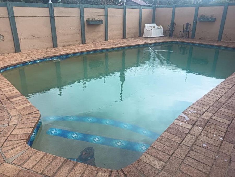 4 Bedroom Property for Sale in Witpoortjie Gauteng