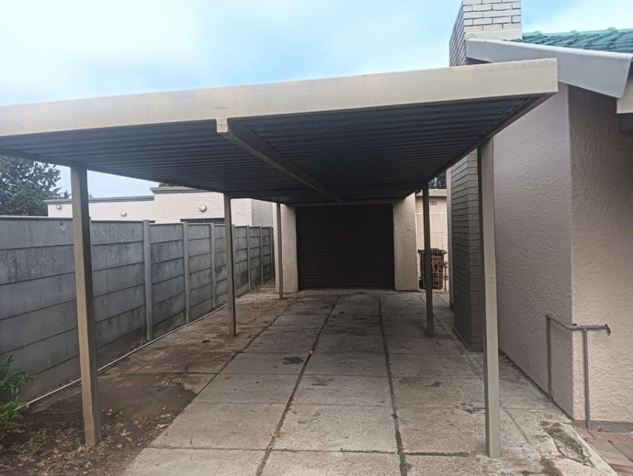 3 Bedroom Property for Sale in Witpoortjie Gauteng