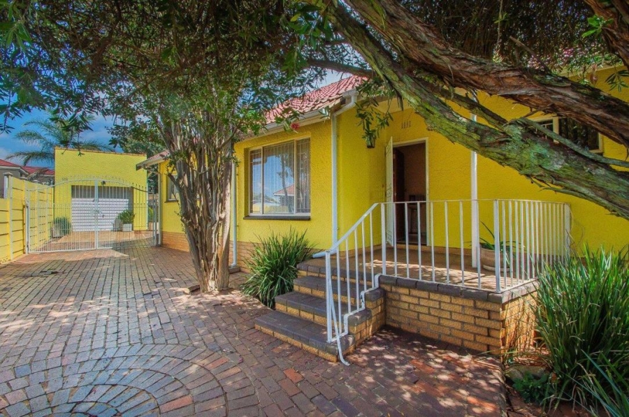 4 Bedroom Property for Sale in Witpoortjie Gauteng