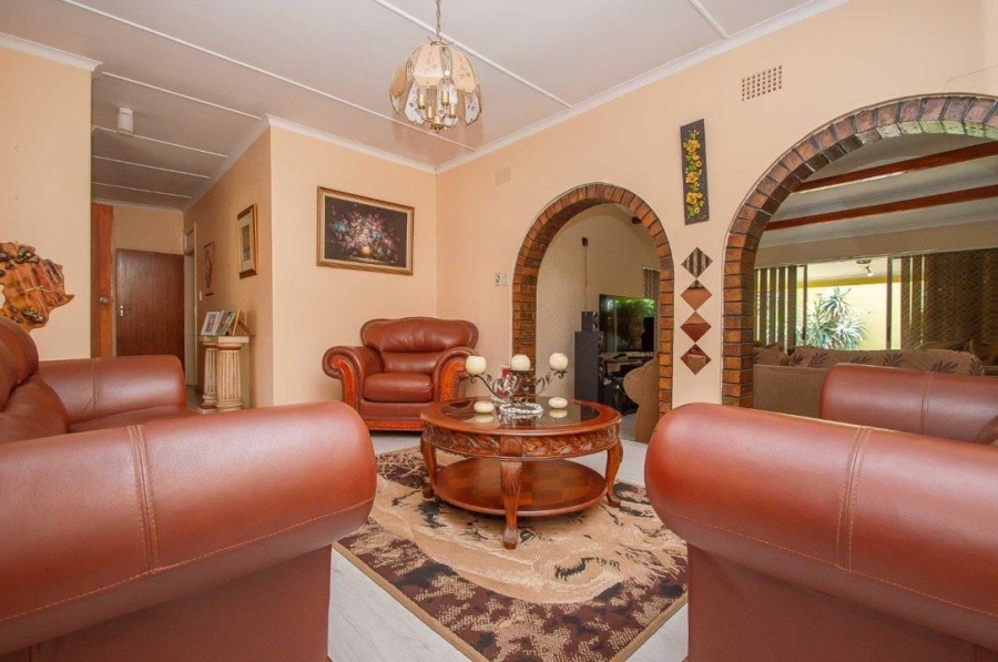 4 Bedroom Property for Sale in Witpoortjie Gauteng