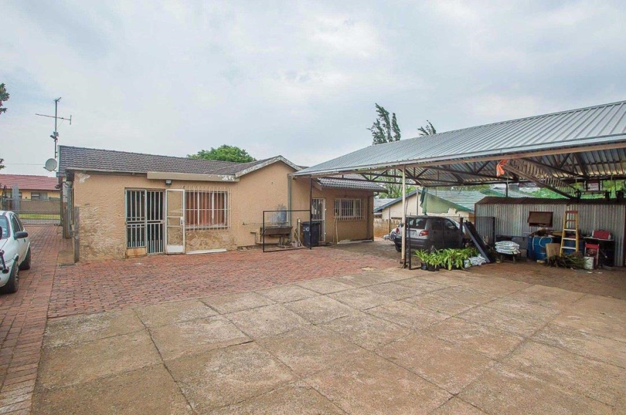 4 Bedroom Property for Sale in Mindalore Gauteng