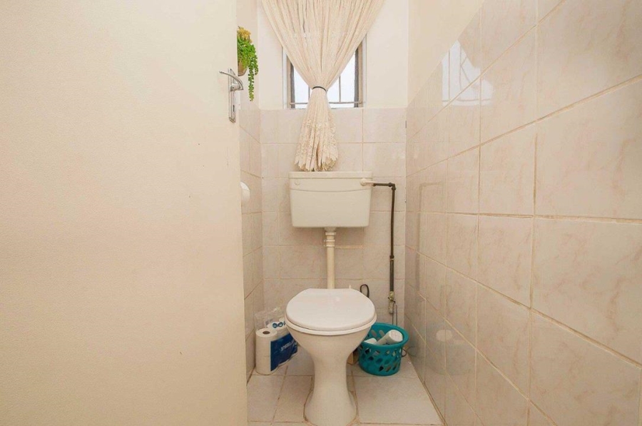 4 Bedroom Property for Sale in Witpoortjie Gauteng