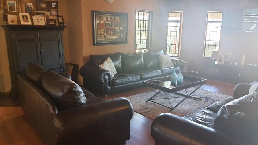 4 Bedroom Property for Sale in Rant En Dal Gauteng