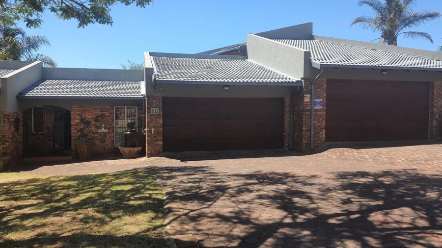 4 Bedroom Property for Sale in Rant En Dal Gauteng