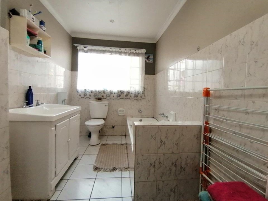 4 Bedroom Property for Sale in Noordheuwel Gauteng