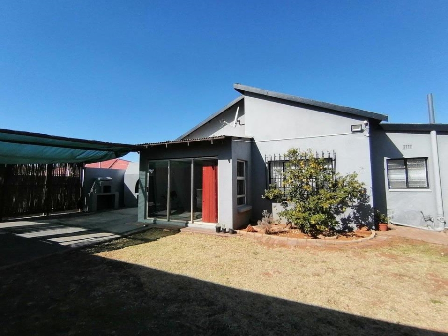 4 Bedroom Property for Sale in Krugersdorp West Gauteng