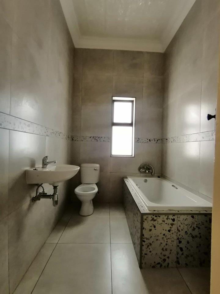 4 Bedroom Property for Sale in Krugersdorp North Gauteng