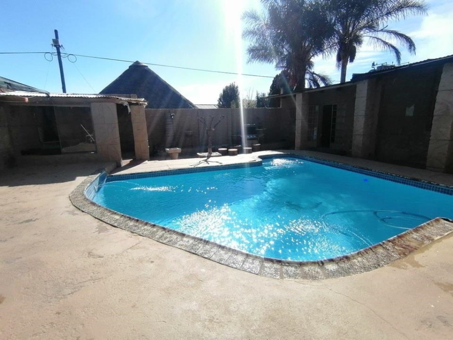 4 Bedroom Property for Sale in Krugersdorp West Gauteng