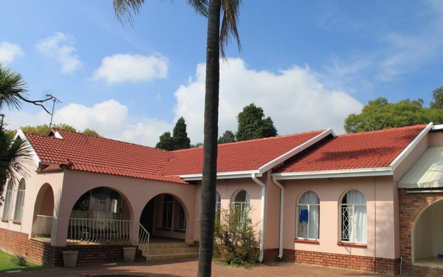 4 Bedroom Property for Sale in Fairland Gauteng