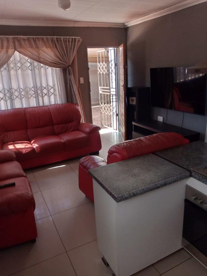 3 Bedroom Property for Sale in Protea Glen Gauteng