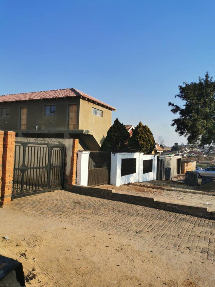 To Let 1 Bedroom Property for Rent in Meadowlands Gauteng