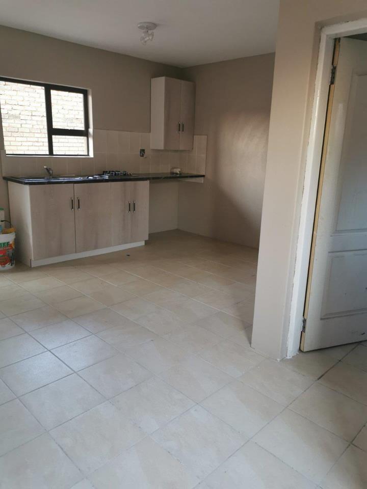 To Let 1 Bedroom Property for Rent in Meadowlands Gauteng