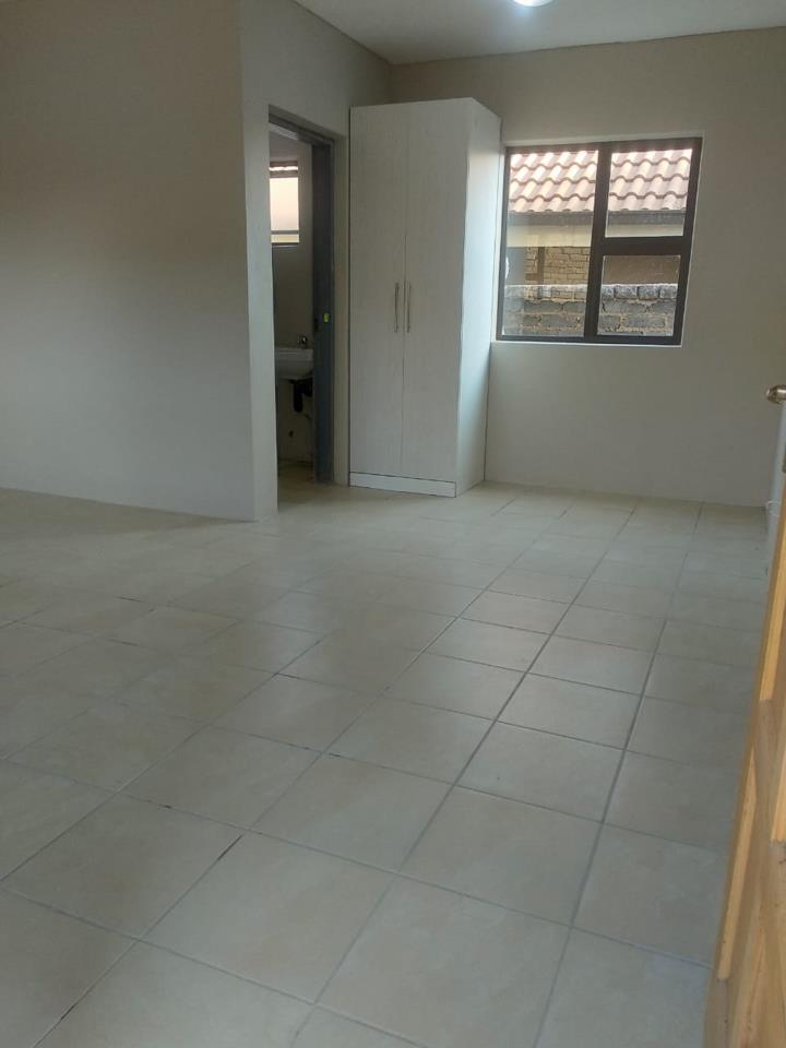 To Let 1 Bedroom Property for Rent in Meadowlands Gauteng