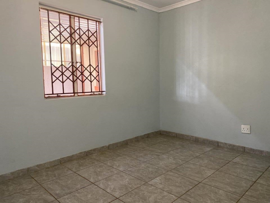 To Let 2 Bedroom Property for Rent in Protea Glen Gauteng