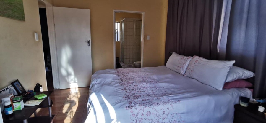 To Let 3 Bedroom Property for Rent in Protea Glen Gauteng