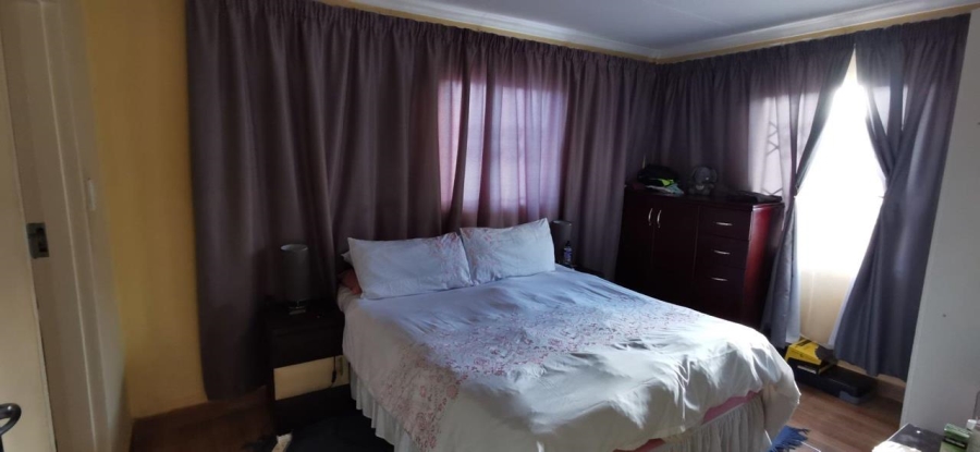 To Let 3 Bedroom Property for Rent in Protea Glen Gauteng