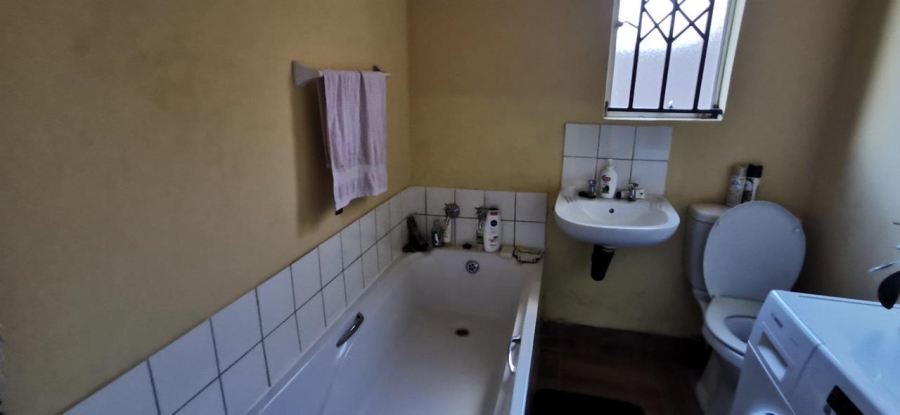 To Let 3 Bedroom Property for Rent in Protea Glen Gauteng