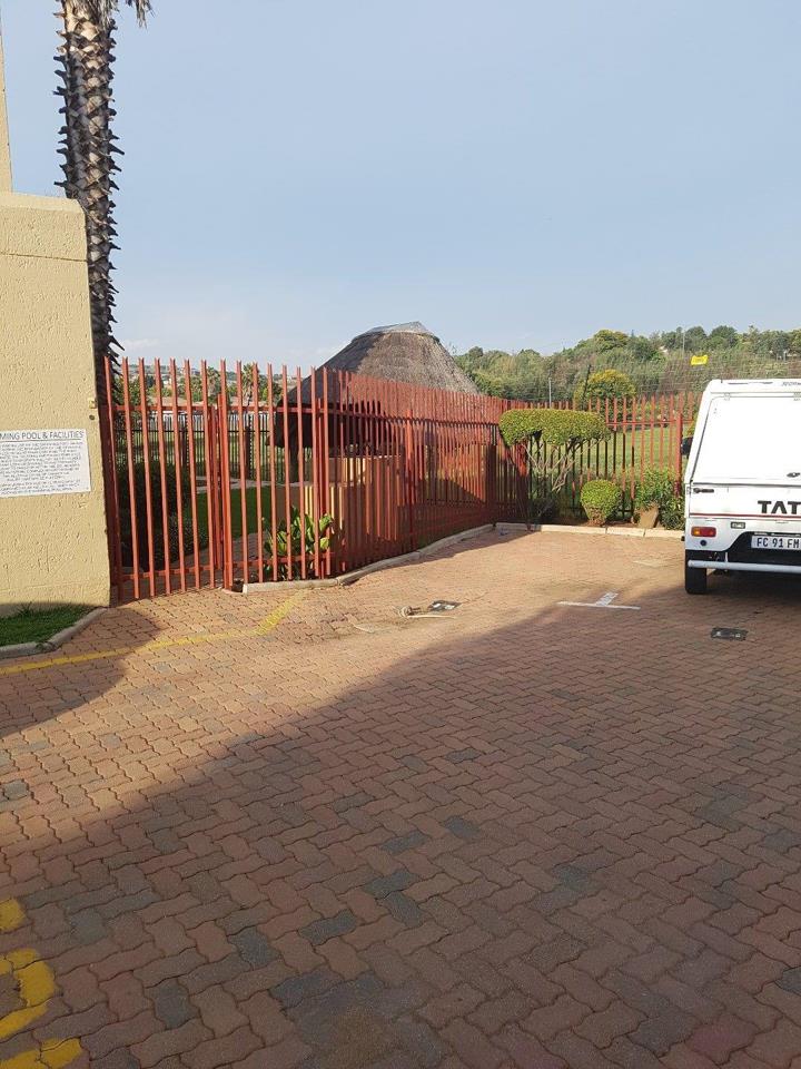 2 Bedroom Property for Sale in Glenvista Gauteng