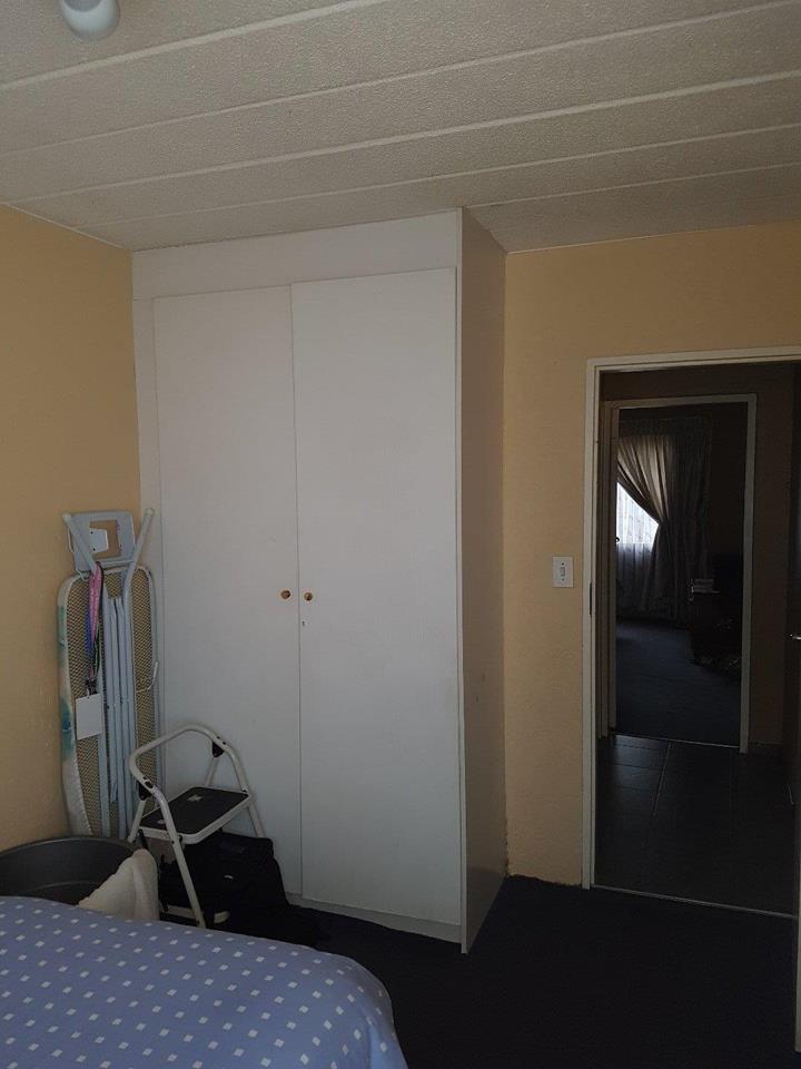 2 Bedroom Property for Sale in Glenvista Gauteng