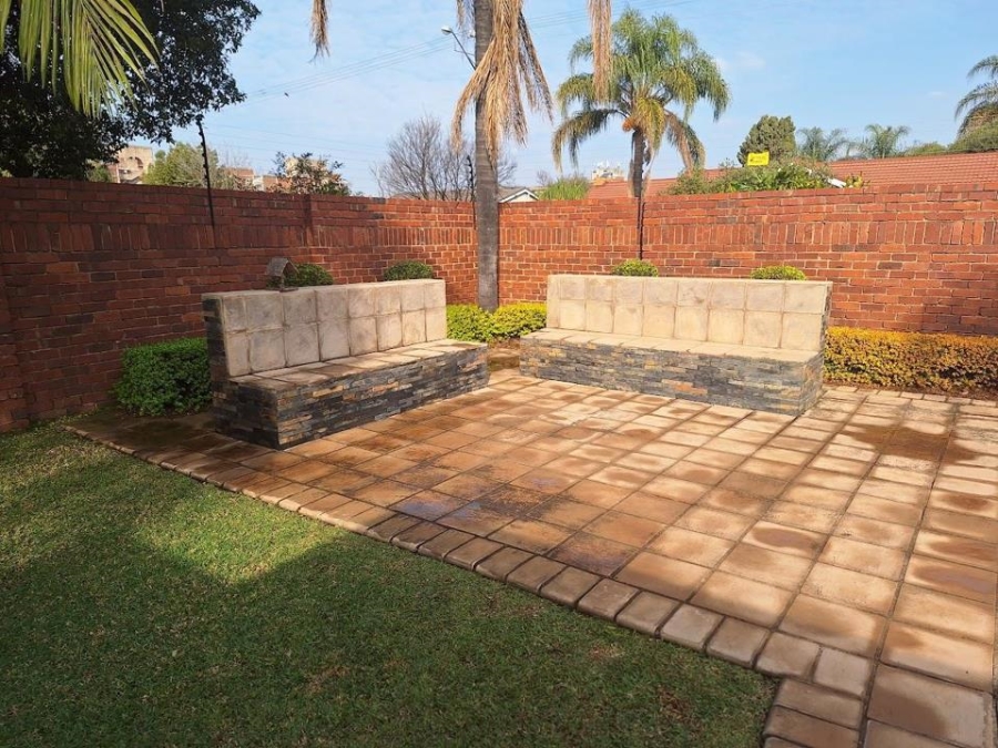 4 Bedroom Property for Sale in Kilner Park Gauteng