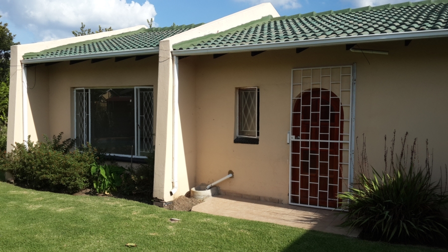 To Let 1 Bedroom Property for Rent in Bromhof Gauteng