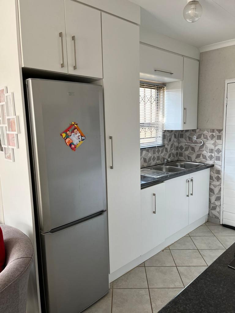 3 Bedroom Property for Sale in Azaadville Gardens Gauteng