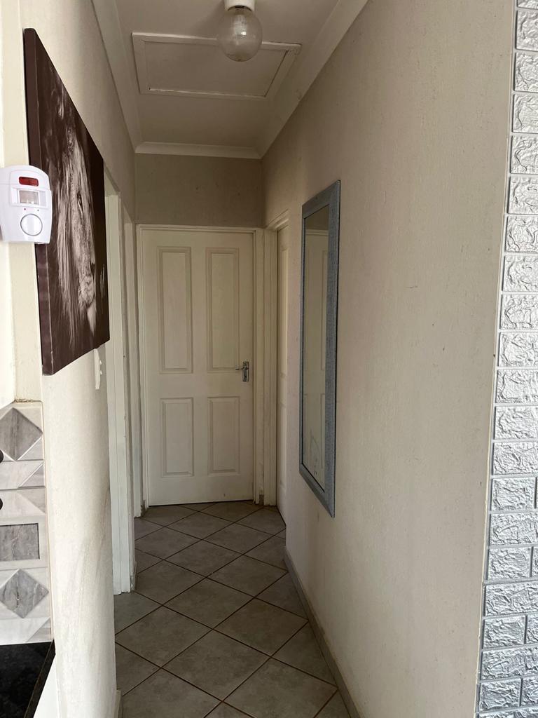 3 Bedroom Property for Sale in Azaadville Gardens Gauteng