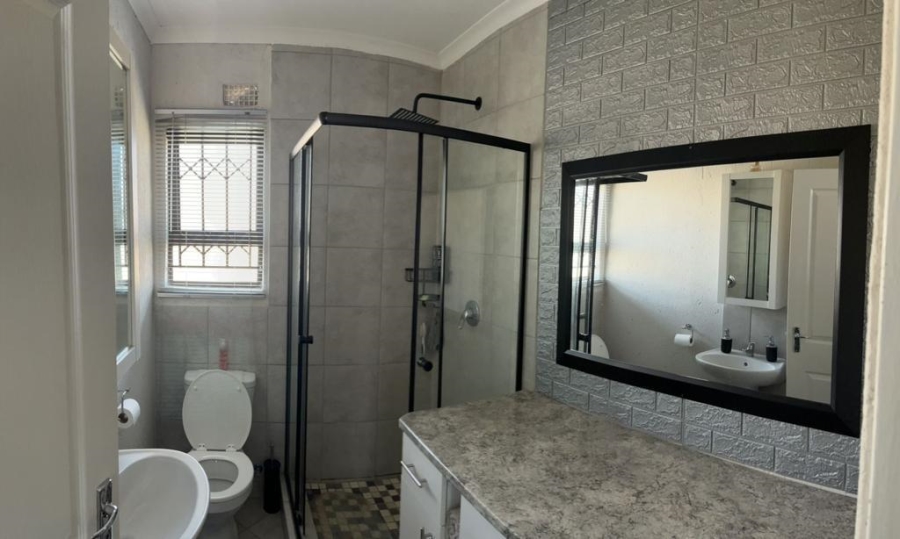 3 Bedroom Property for Sale in Azaadville Gardens Gauteng