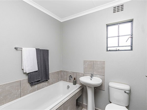 2 Bedroom Property for Sale in Mamelodi Gauteng