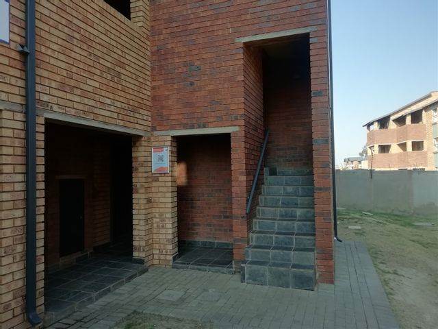 2 Bedroom Property for Sale in Alveda Park Gauteng