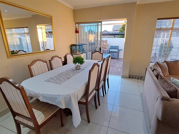 2 Bedroom Property for Sale in Mayfield Park Gauteng