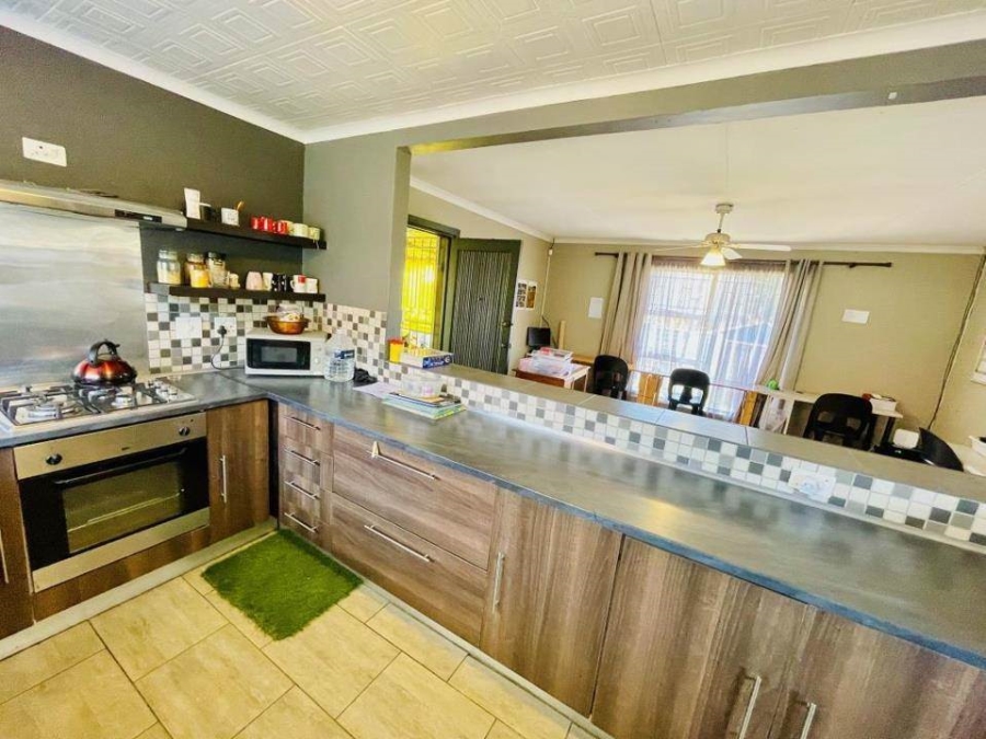 3 Bedroom Property for Sale in Tulisa Park Gauteng