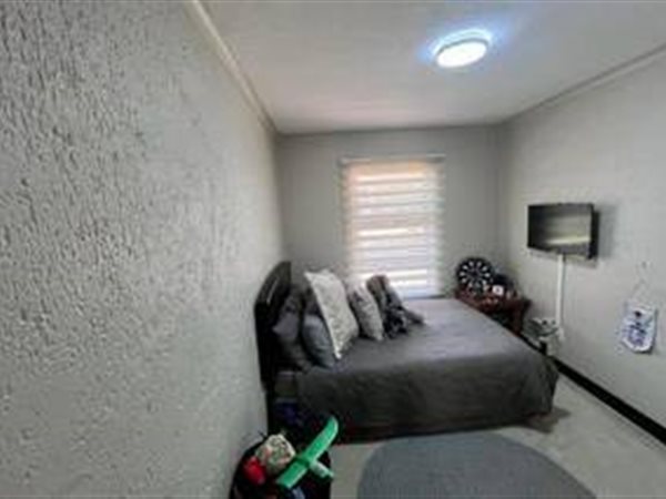 2 Bedroom Property for Sale in General Albertspark Gauteng