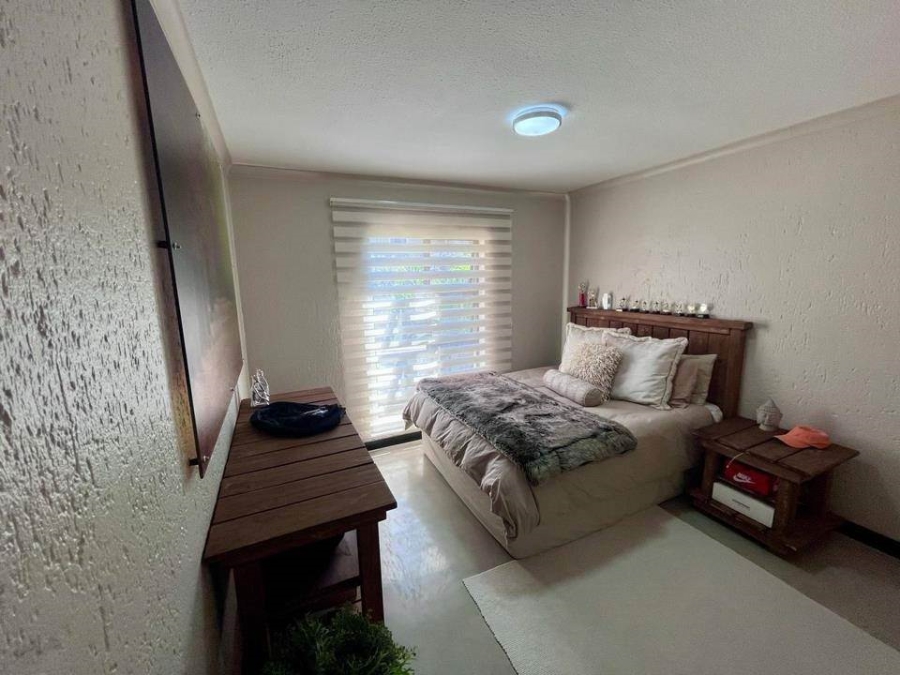 2 Bedroom Property for Sale in General Albertspark Gauteng