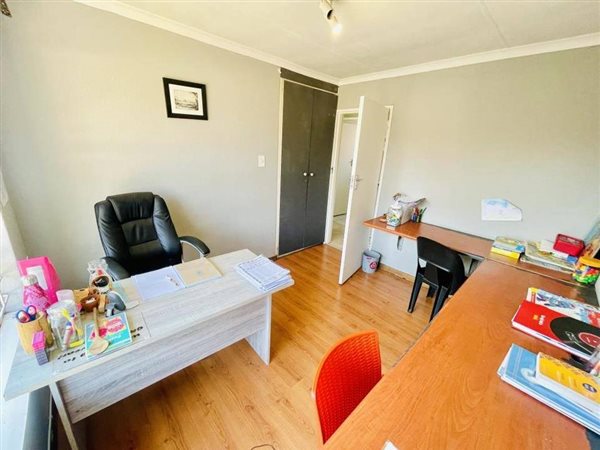 3 Bedroom Property for Sale in Tulisa Park Gauteng